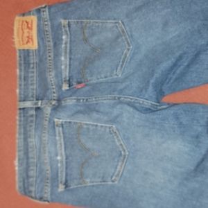 Levis 711 skinny jeans size 28